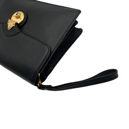 Burberrys Vintage Textured Leather Lock Clutch Bag