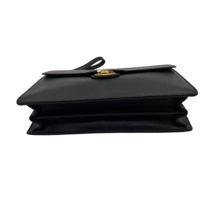 Burberrys Vintage Textured Leather Lock Clutch Bag