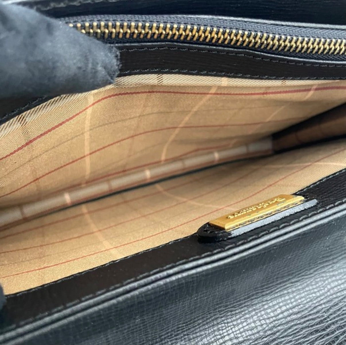 Burberrys Vintage Textured Leather Lock Clutch Bag