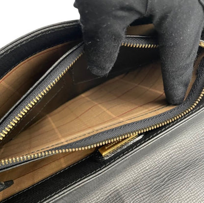 Burberrys Vintage Textured Leather Lock Clutch Bag