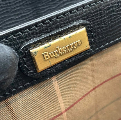 Burberrys Vintage Textured Leather Lock Clutch Bag